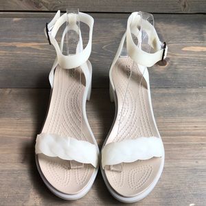 crocs isabella block heel oyster